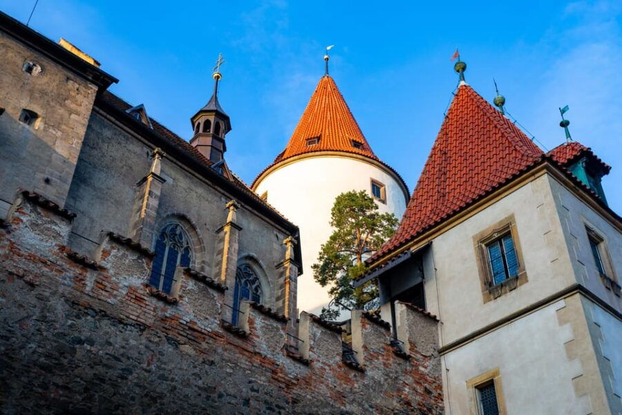 From Prague: Křivoklát Castle & Motorcycle Museum Day Trip