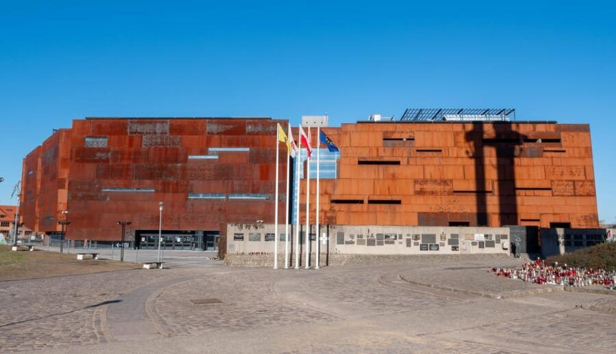 Gdansk: European Solidarity Centre Guided Tour