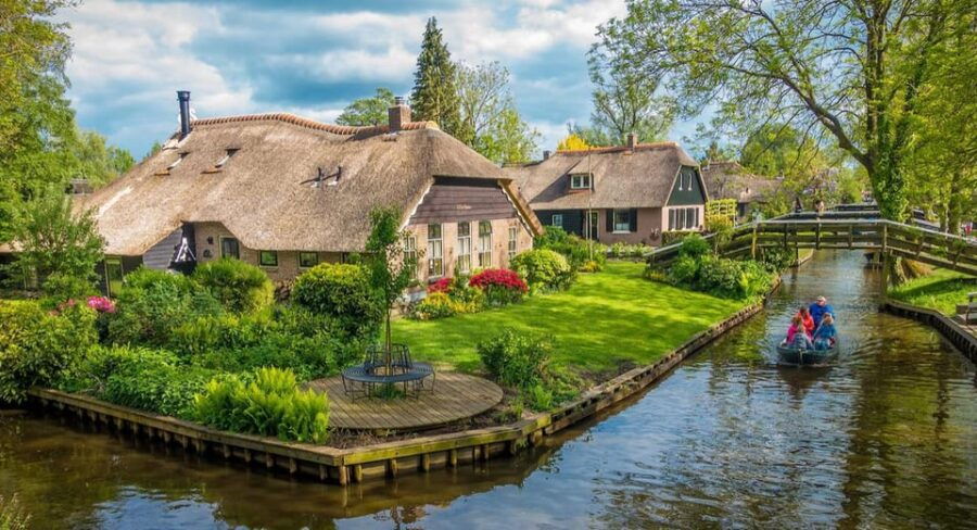 Giethoorn Tour