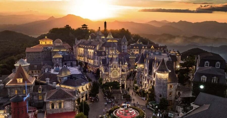 Group Tour: Ba Na Hills & Golden Bridge