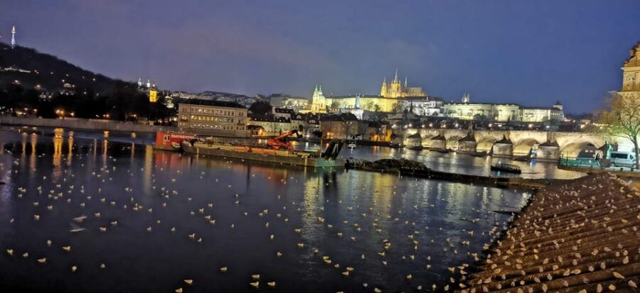 GUIDED TOUR OF PRAGUE WITH LIVE GUIDE