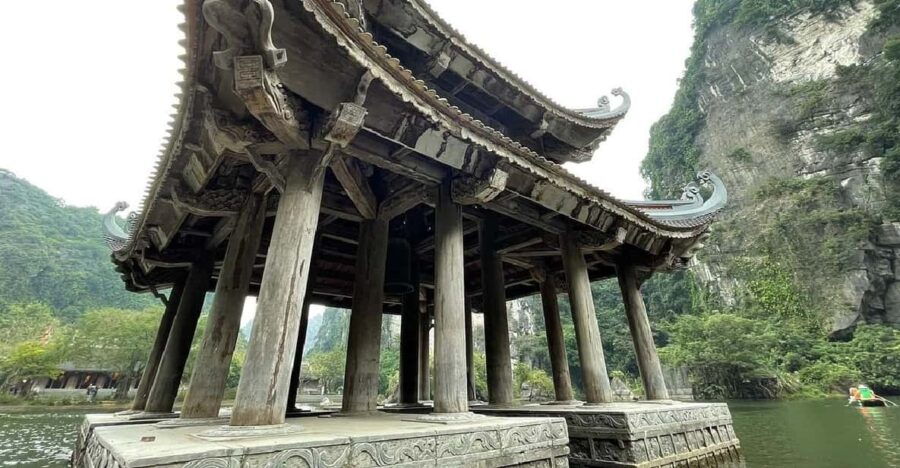 Ha Noi: Ninh Binh / Bai Dinh Pagoda – Trang An / Buffet Lunch