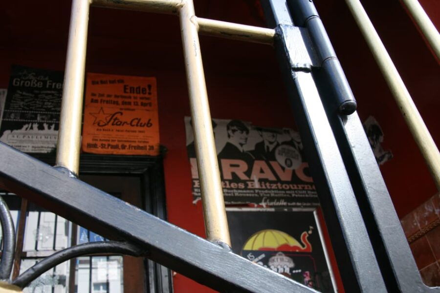 Hamburg: St. Pauli Walking Tour With Live Music