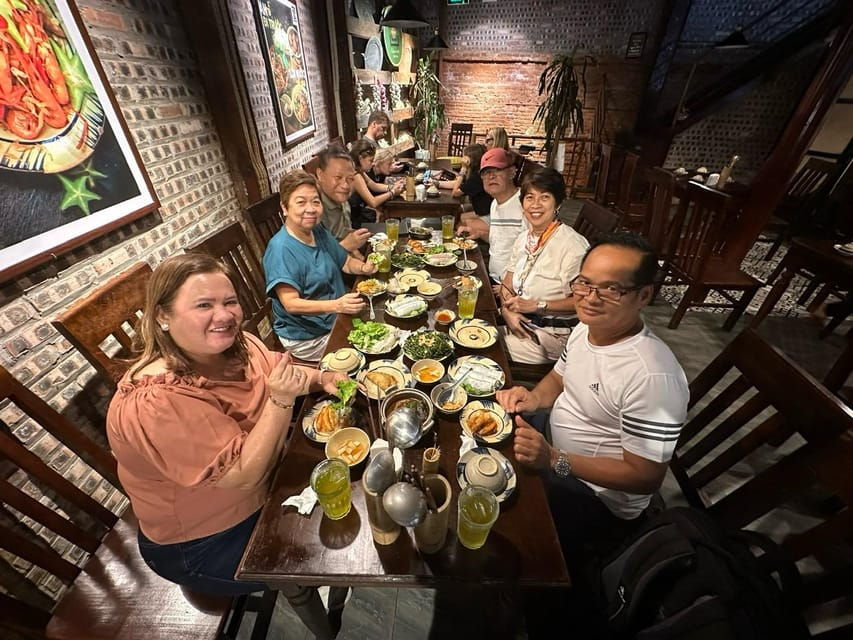 Hanoi: Experience Street Food and Watching Water Puppet Show