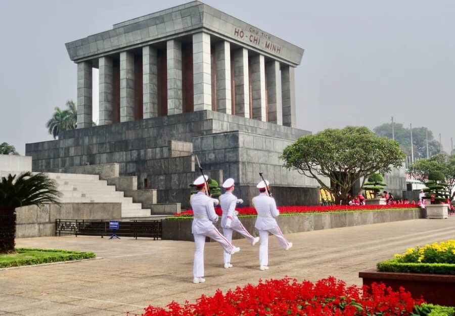 Hanoi Highlights: Full-Day City Expedition