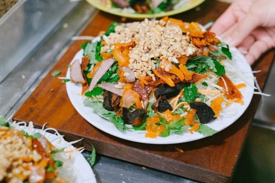 Hanoi: Walk and Taste Unique Street Food