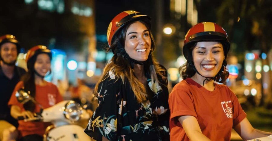HCMC: A Taste of Vietnam Saigon Night Food Tour