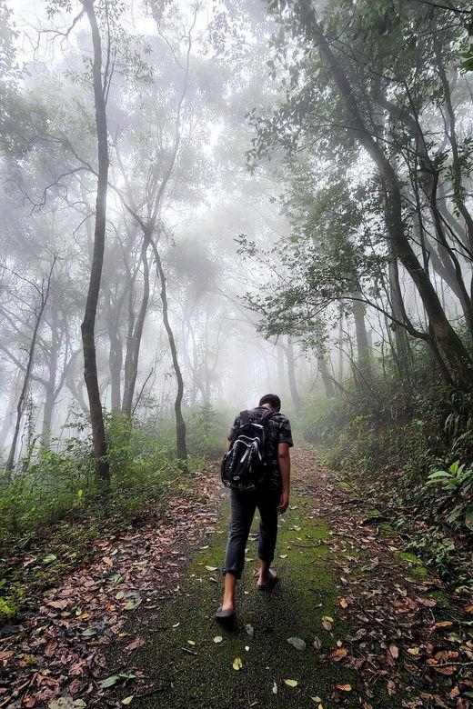 Hiking to Doi Suthep Peak& Delectable Cuisine & Wat Pha Lat.