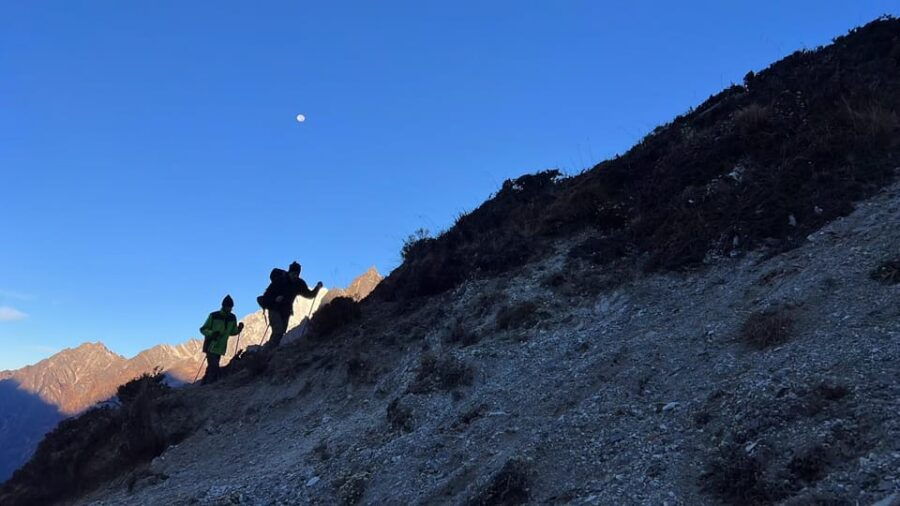 Himalayan Wonders: a 12-DAY Trek Through Langtang,Gosaikunda