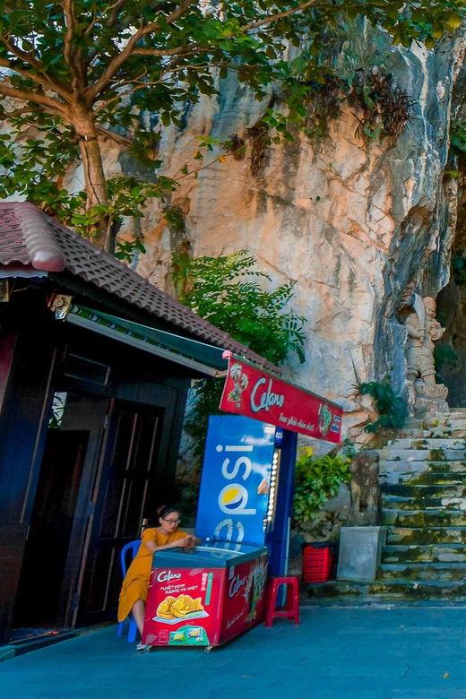 Hoi An: Private Car Rental for Tours and Transfer Service