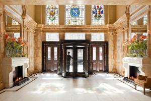 Hotel Cafe Royal - Hotel Overview and Location