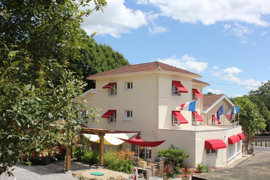 Hotel Du Lac D'arjuzanx - Hotel Overview and Location