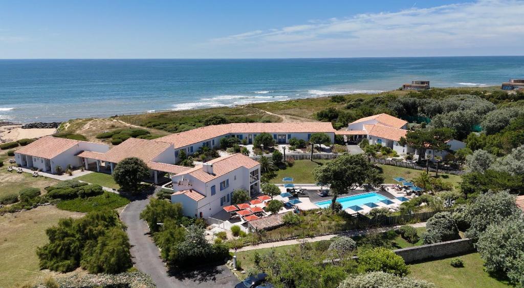 Hotel Island of Light - Overview of Hôtel Île De Lumière