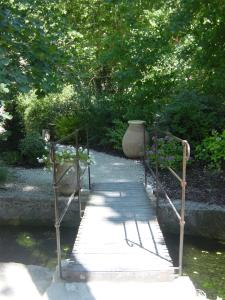 Hotel of the Poet - Hotel Overview and Location