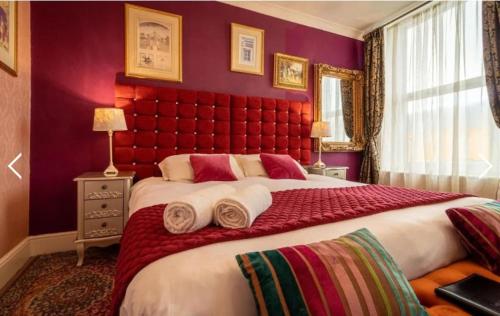 Hotel Rouge - Hotel Overview