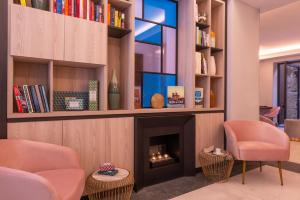 Hotel The Thousand Roses - Hotel Overview and Location