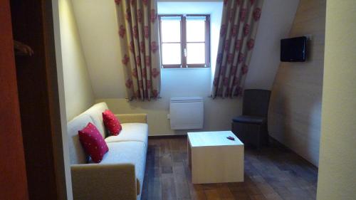 Hotel Winzenberg - Hotel Overview and Location