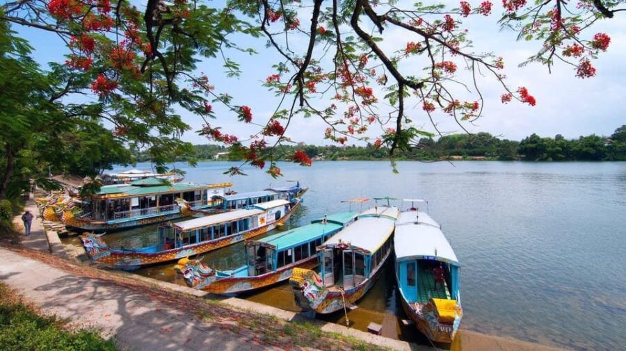 Hue City Group Tour- Hue Deluxe Group Tour