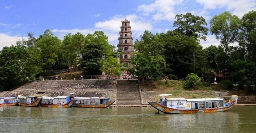 Hue : Imperial Citadel – Thien Mu Pagoda – Dragon Boat Trip