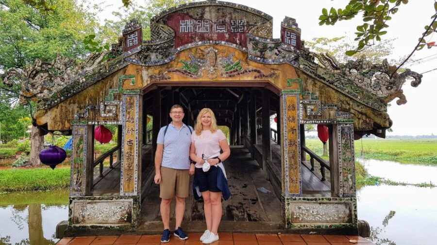 Hue: Thanh Toan Village and Local Life Tour by Scooter