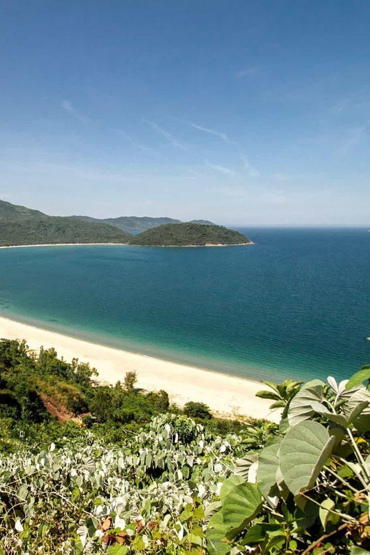 Hue To/From Hoi an Transfer by Private Car With Multi Stops