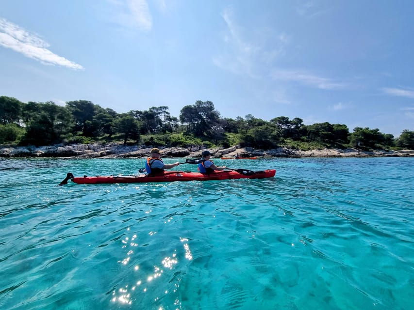 Hvar: Half Day Kayak Tour to Pakleni Islands