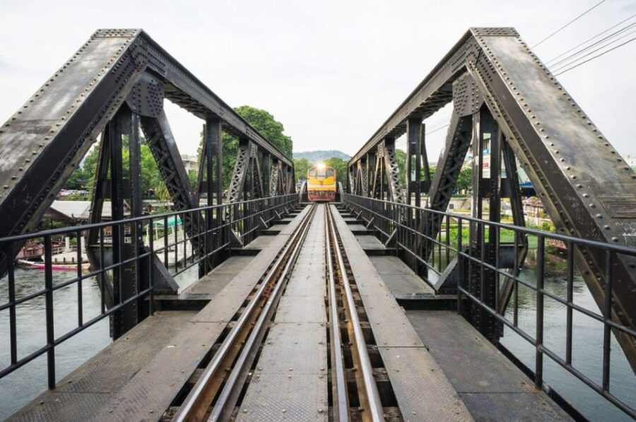 Kanchanaburi : Private River Kwai Bridge & Erawan Waterfall