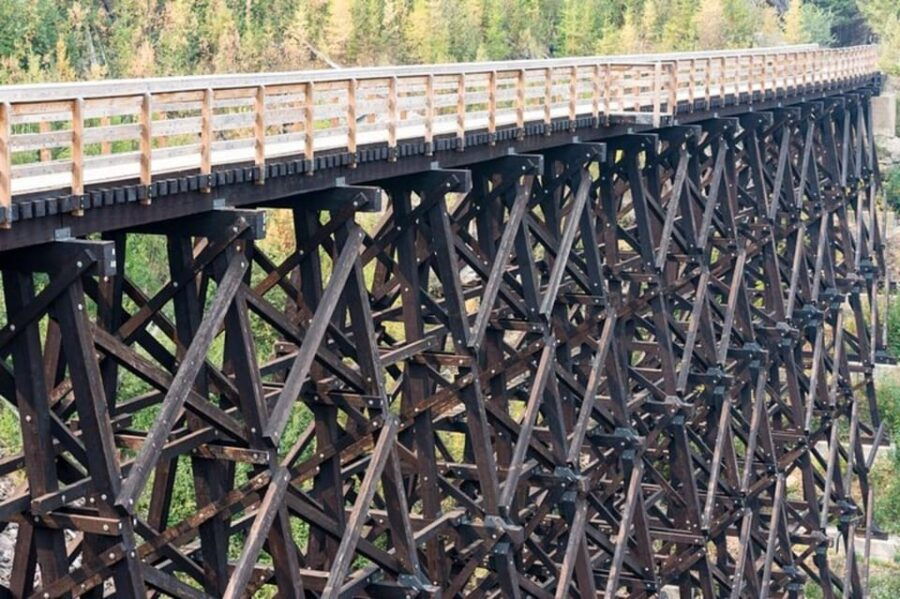 Kelowna: Myra Canyon Bike & Wine Tasting Full Day Tour