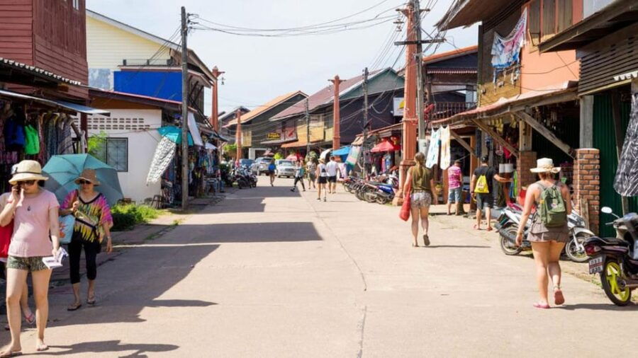 Ko Lanta: Old Town and Mangrove Forest Sightseeing Tour