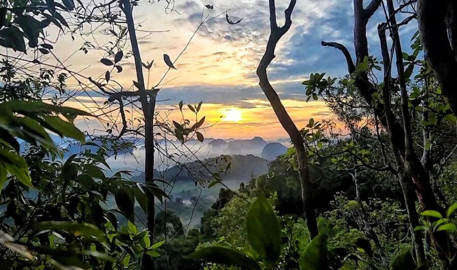 Krabi: Dragon Crest Sunrise Hike &Klong Root Kayak Adventure