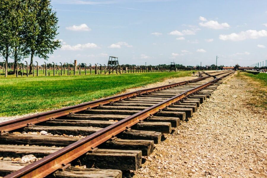 Krakow: Auschwitz-Birkenau Guided Tour With Transportation - Tour Overview