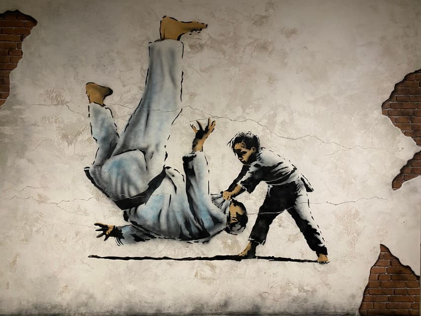 Krakow: Muzeum Banksy Entry Ticket