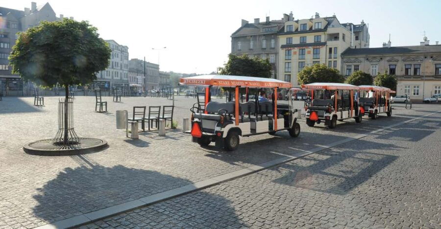 Krakow: Private City Tour by Electric Car With Audio Guide