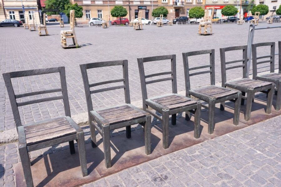 Krakow: Short River Walk and Guided Tour in Former Ghetto