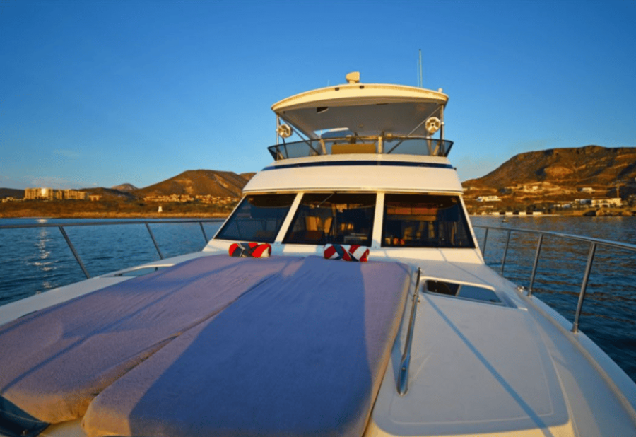 La Paz: Deluxe Yacht Adventure With Paddleboarding - Yacht Tour Overview