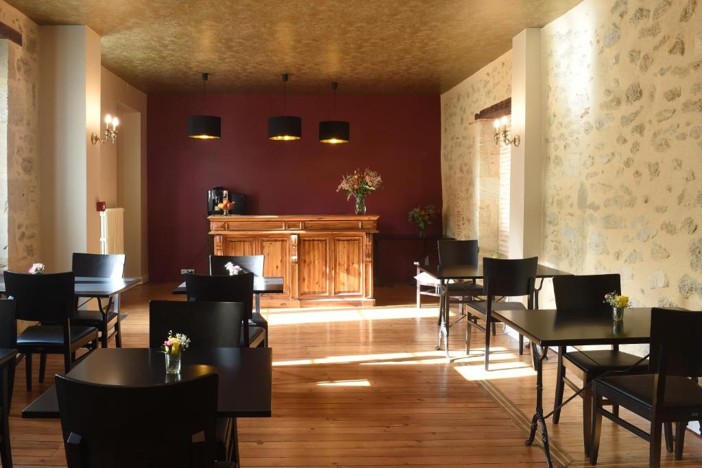 Le Rodin Bazas - Hotel Overview and Location