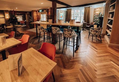 Lion & Swan Hotel - Hotel Overview and Location