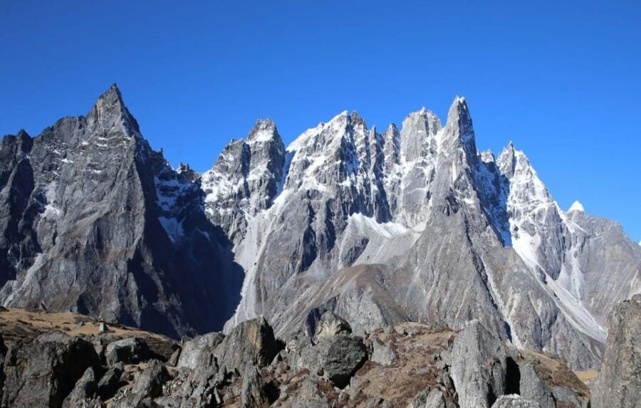 Lobuche East Peak Climbing 2025/2026