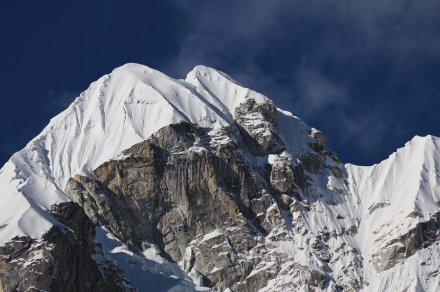 Lobuche West Peak Climbing 2025/2026