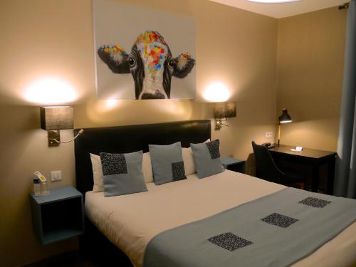 Logis - Abbey Inn - Overview and Location