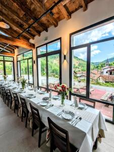 Logis Hotel Erreguina - Hotel Overview and Location