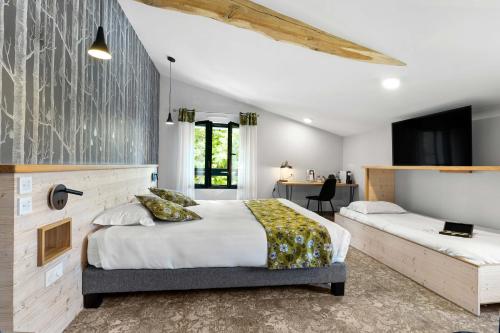 Logis Hotels Gnaç É Pause - Hotel Overview