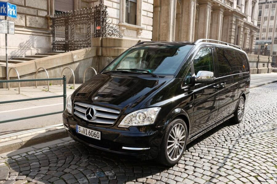 Long Beach: One Way Airport Private Transfer