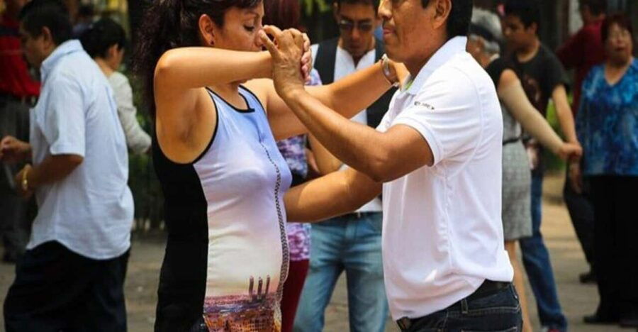 Los Cabos: Salsa/Bachata Group Class - Class Overview