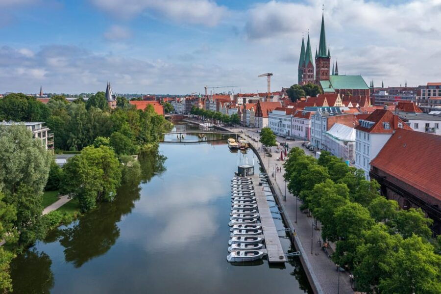 Lübeck: Electric Boat Rental - No Driving License Required - Overview of Electric Boat Rental