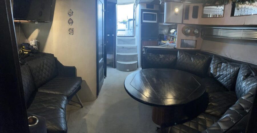 Luxurious 40ft Yacht Charter - Yacht Charter Overview