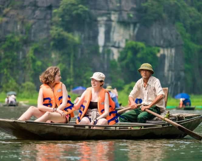 Luxury Ninh Binh Tour: Explore Hoa Lu, Trang An & Hang Mua.