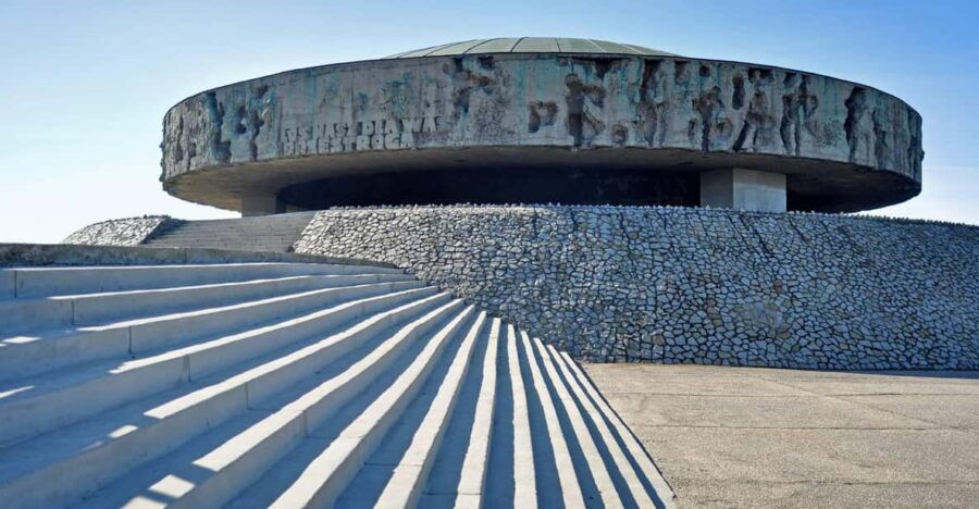 Majdanek Concentration Camp: Guided Private Tour From Warsaw - Tour Overview and Details