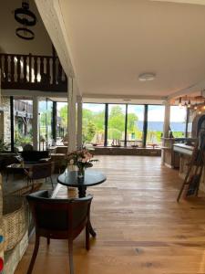 Manor of Rigourdaine - Hotel Overview and Location