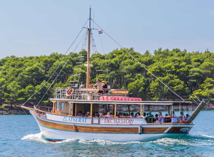 Medulin: Private Boat Tour to Kamenjak and Levan Island - Tour Overview and Details